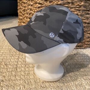 lululemon athletica Women’s Camo Cap - Gray